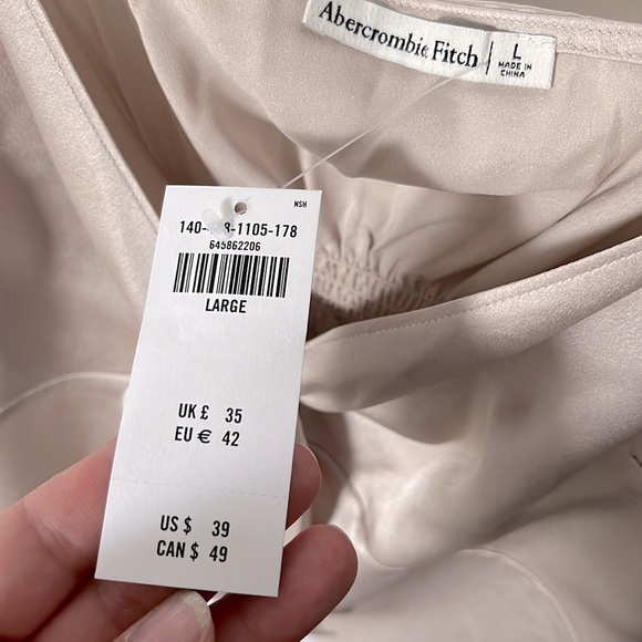 Abercrombie and Fitch satin cami - Picture 6 of 6
